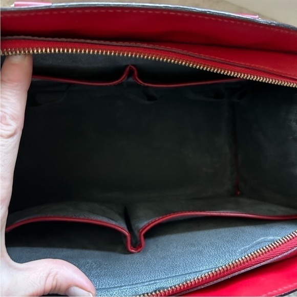 Louis Vuitton Red Satchel Bag with Structured Design - Picture 9 of 14